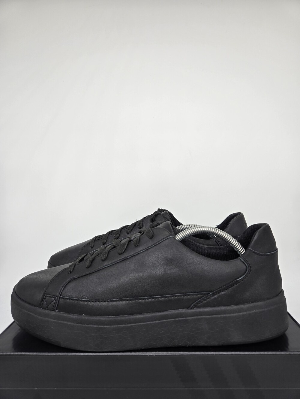 Kizik Men's Vegas Hands Free Black Shoes Size 11.5